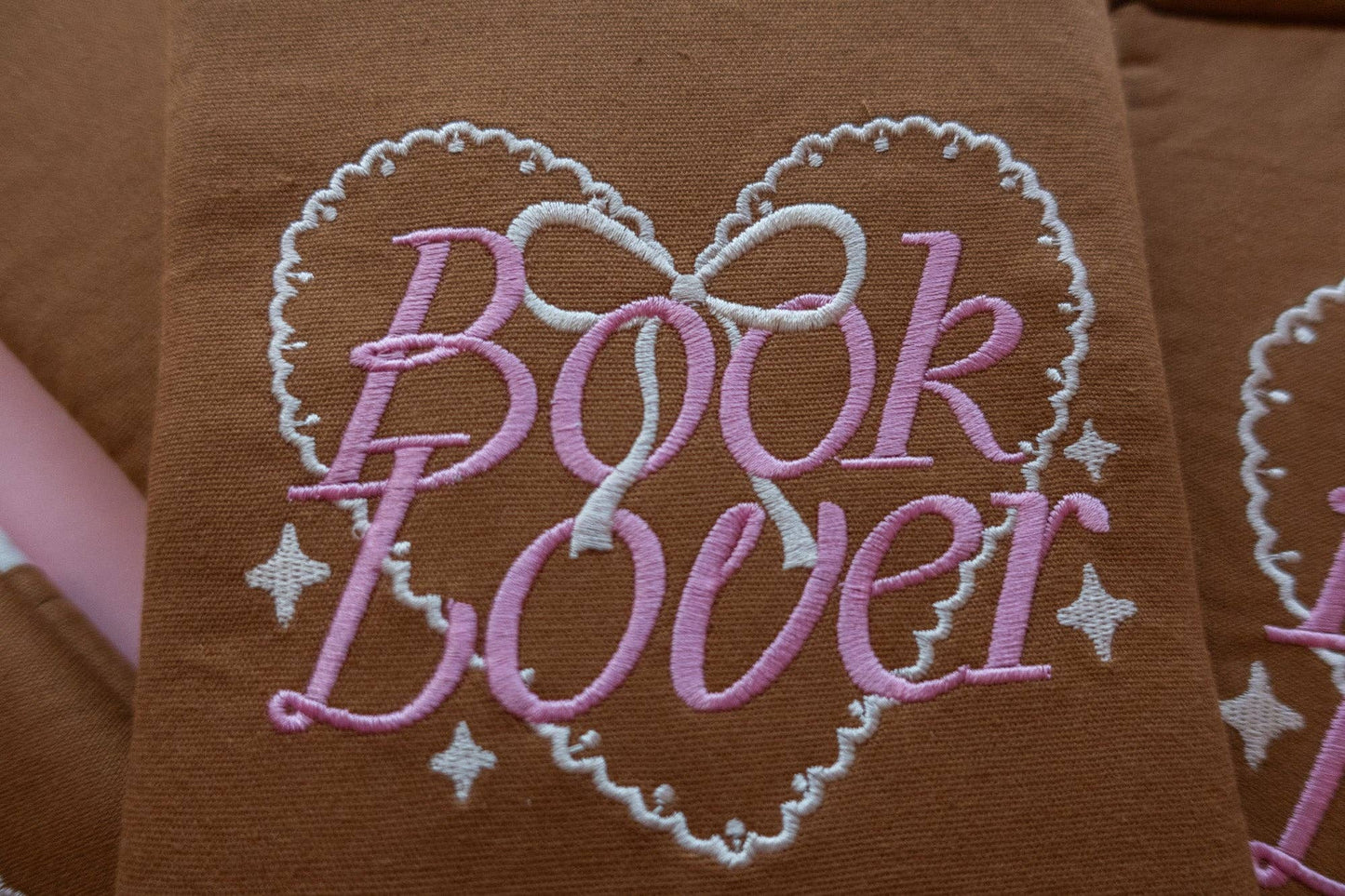 Book Lover Embroidered Book/Kindle Sleeve: Kindle Sleeve